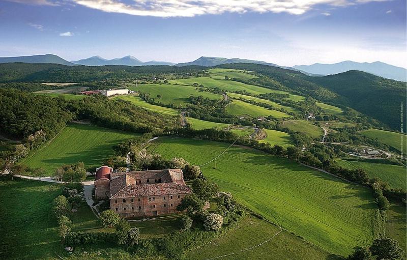 Agriturismo Girolomoni - Locanda Isola del Piano Ngoại thất bức ảnh