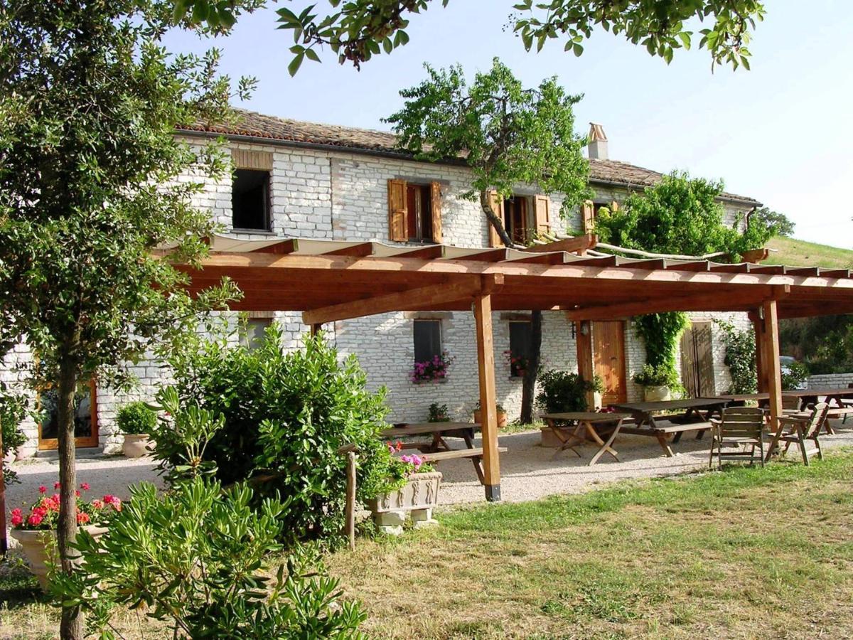 Agriturismo Girolomoni - Locanda Isola del Piano Ngoại thất bức ảnh