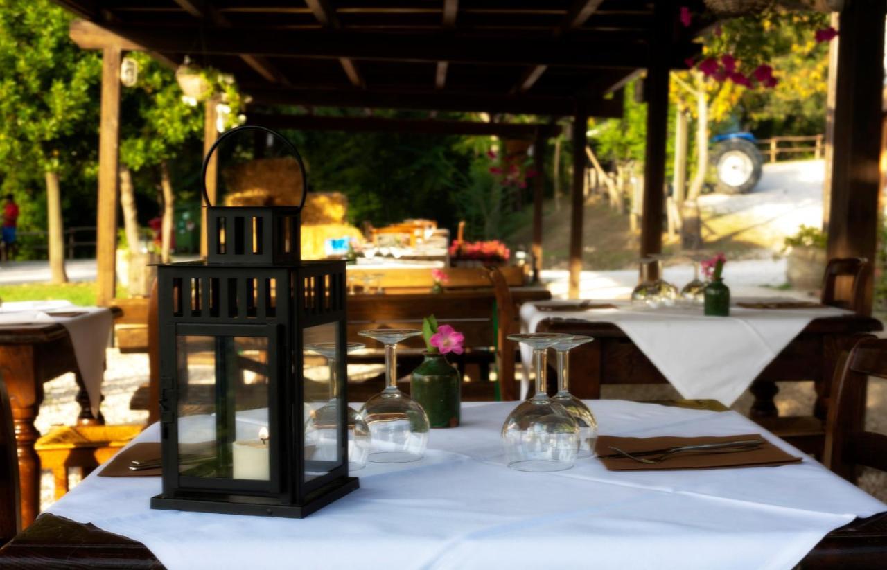 Agriturismo Girolomoni - Locanda Isola del Piano Ngoại thất bức ảnh